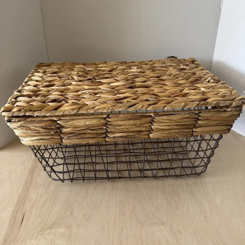 Harry & David Wicker and Wire Basket Removable Hinged Lid 17” x 12” x 9” New